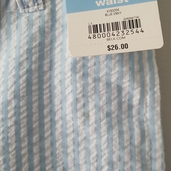 Boys Shorts - 4T - Picture 2 of 3